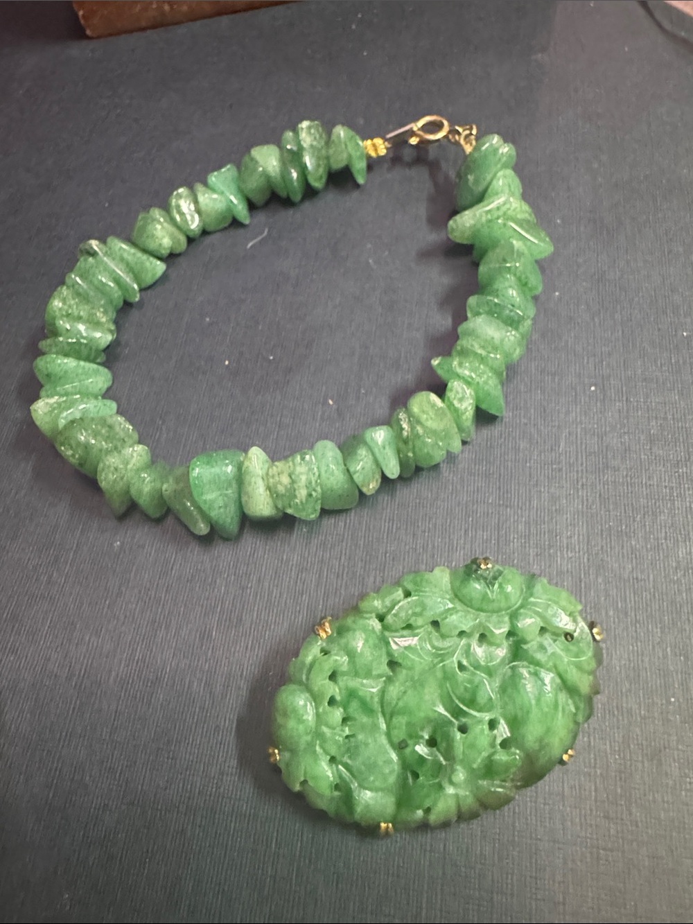 Antique 14k Gold Carved Jade Floral Pin Brooch